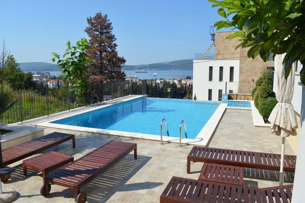 Apartment Line One Tivat Exteriör bild