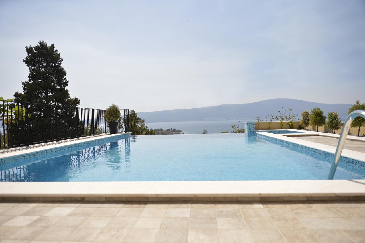 Apartment Line One Tivat Exteriör bild